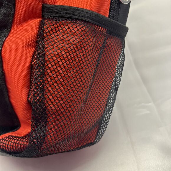 K Swiss Red & Black Backpack Classic Look Medium Size 15" x 17" Several Pockets - Picture 9 of 13